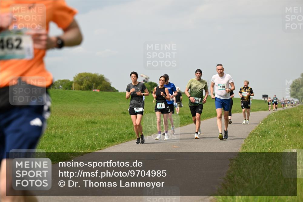 10.05.2026 - 8. Wedeler Halbmarathon Dr. Thomas Lammeyer http://msf.ph/oto/9704985 10.05.2026 11:53:01 Laufen 162, 986, 185, 1002 meine-sportfotos.de