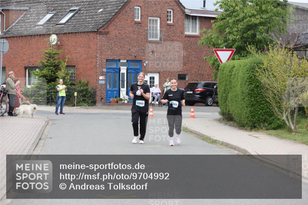 10.05.2026 - 8. Wedeler Halbmarathon Andreas Tolksdorf http://msf.ph/oto/9704992 10.05.2026 10:44:23 Laufen 049, 1050 meine-sportfotos.de
