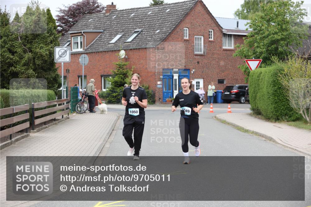 10.05.2026 - 8. Wedeler Halbmarathon Andreas Tolksdorf http://msf.ph/oto/9705011 10.05.2026 10:44:26 Laufen 49, 1050, 949 meine-sportfotos.de