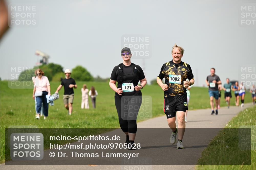10.05.2026 - 8. Wedeler Halbmarathon Dr. Thomas Lammeyer http://msf.ph/oto/9705028 10.05.2026 11:53:06 Laufen 171, 1002 meine-sportfotos.de