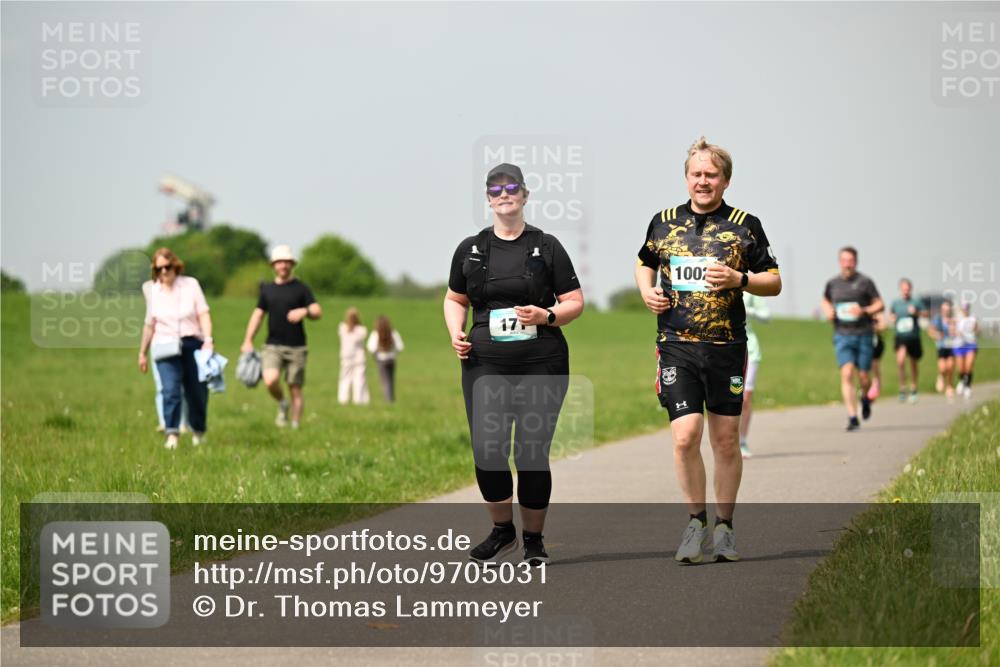 10.05.2026 - 8. Wedeler Halbmarathon Dr. Thomas Lammeyer http://msf.ph/oto/9705031 10.05.2026 11:53:06 Laufen 100 meine-sportfotos.de