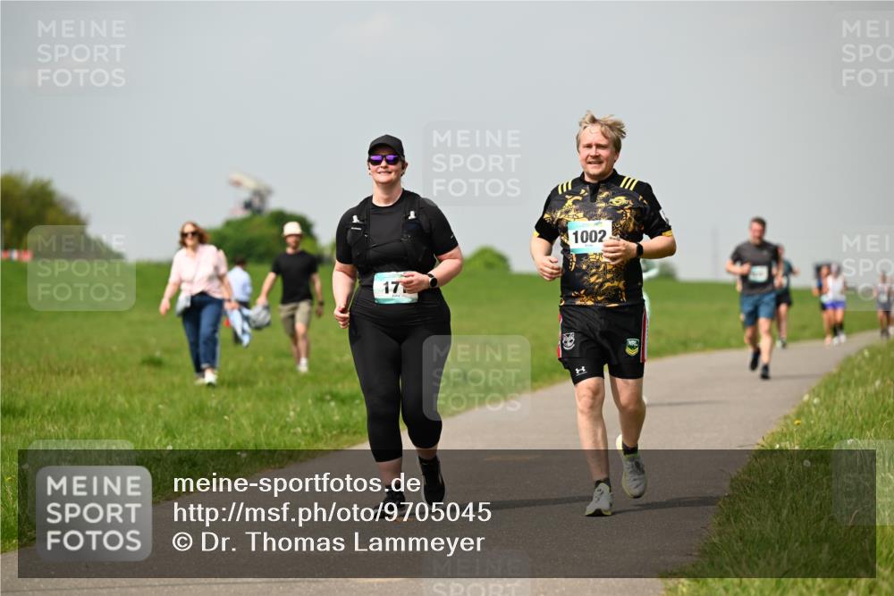 10.05.2026 - 8. Wedeler Halbmarathon Dr. Thomas Lammeyer http://msf.ph/oto/9705045 10.05.2026 11:53:08 Laufen 1002 meine-sportfotos.de