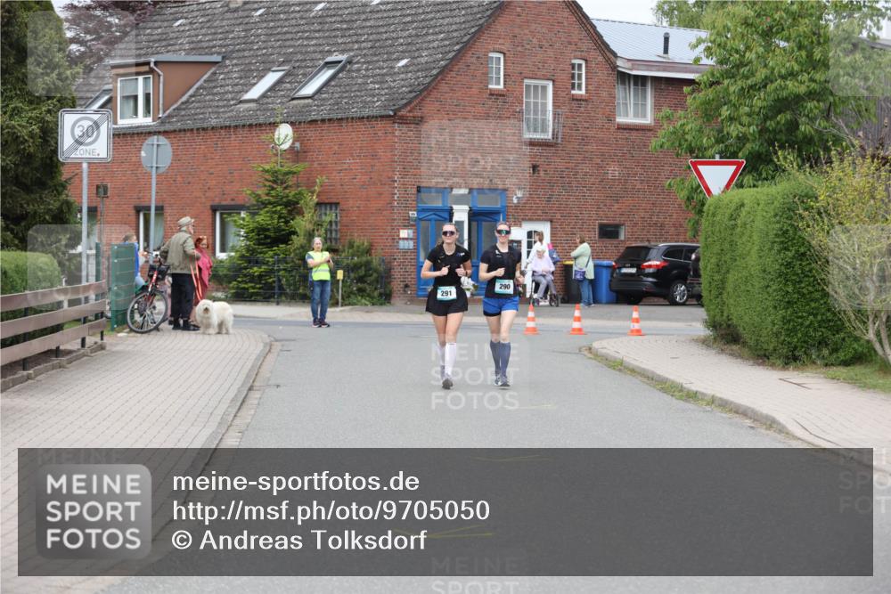 10.05.2026 - 8. Wedeler Halbmarathon Andreas Tolksdorf http://msf.ph/oto/9705050 10.05.2026 10:44:43 Laufen 291, 290 meine-sportfotos.de