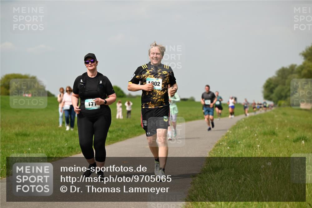 10.05.2026 - 8. Wedeler Halbmarathon Dr. Thomas Lammeyer http://msf.ph/oto/9705065 10.05.2026 11:53:10 Laufen 171, 402 meine-sportfotos.de