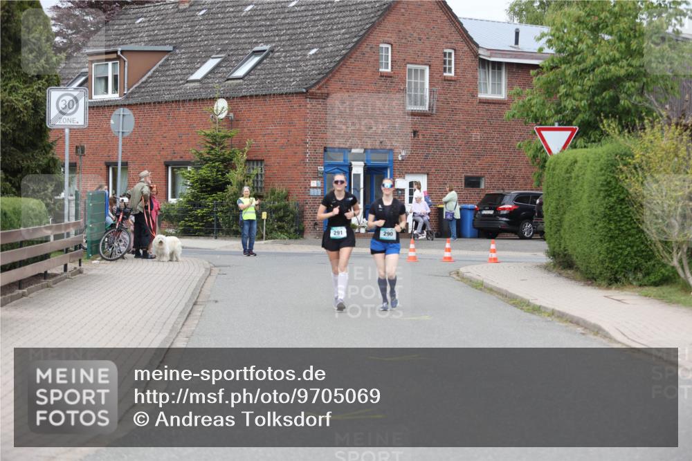 10.05.2026 - 8. Wedeler Halbmarathon Andreas Tolksdorf http://msf.ph/oto/9705069 10.05.2026 10:44:44 Laufen 291, 290 meine-sportfotos.de