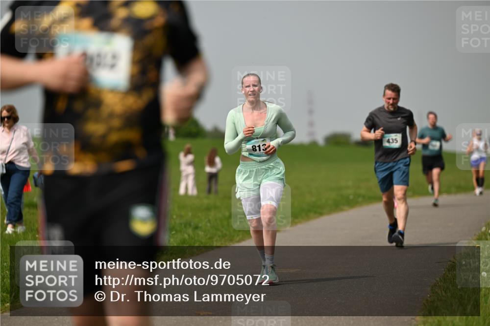 10.05.2026 - 8. Wedeler Halbmarathon Dr. Thomas Lammeyer http://msf.ph/oto/9705072 10.05.2026 11:53:12 Laufen 813, 435 meine-sportfotos.de