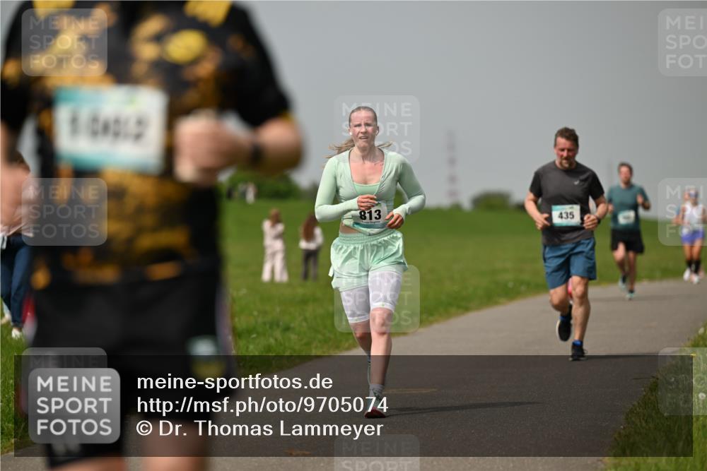 10.05.2026 - 8. Wedeler Halbmarathon Dr. Thomas Lammeyer http://msf.ph/oto/9705074 10.05.2026 11:53:13 Laufen 813, 435 meine-sportfotos.de
