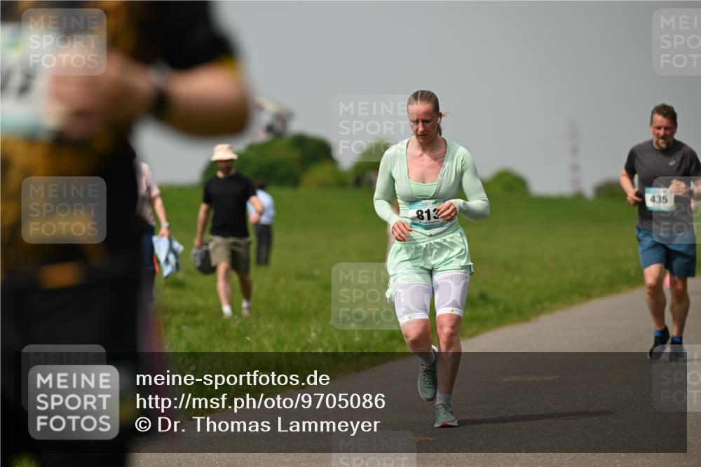 10.05.2026 - 8. Wedeler Halbmarathon Dr. Thomas Lammeyer http://msf.ph/oto/9705086 10.05.2026 11:53:13 Laufen 813, 435 meine-sportfotos.de