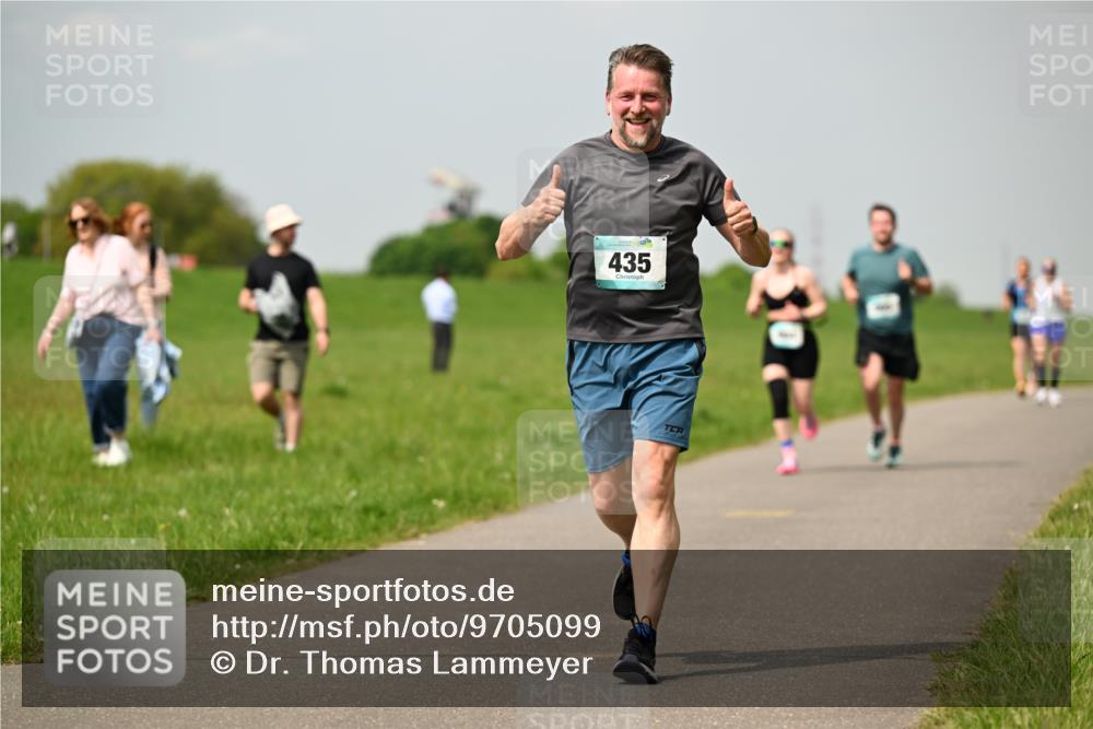 10.05.2026 - 8. Wedeler Halbmarathon Dr. Thomas Lammeyer http://msf.ph/oto/9705099 10.05.2026 11:53:17 Laufen 435 meine-sportfotos.de