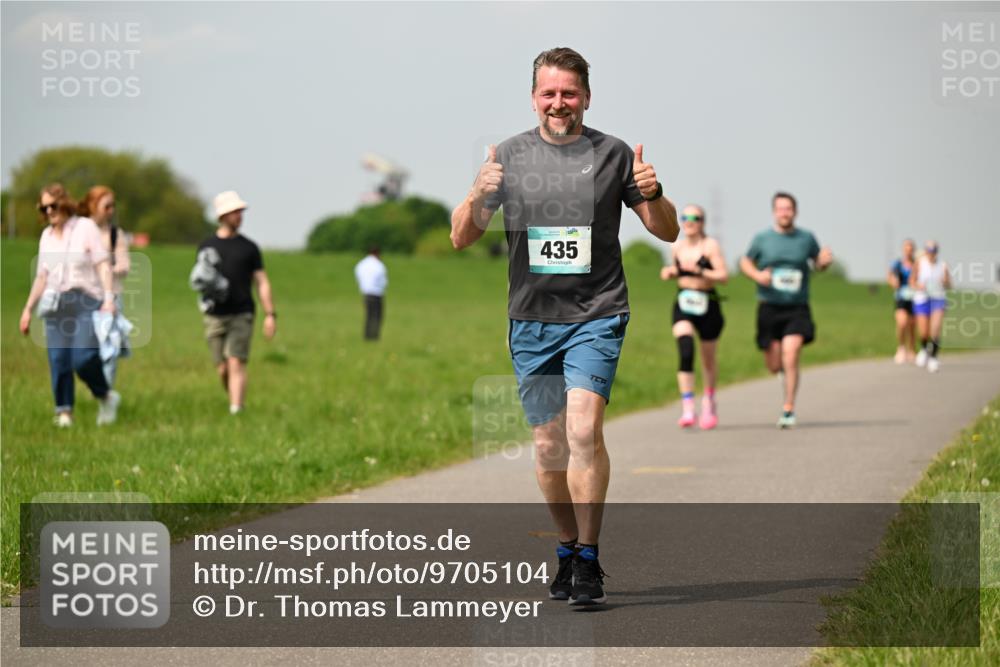 10.05.2026 - 8. Wedeler Halbmarathon Dr. Thomas Lammeyer http://msf.ph/oto/9705104 10.05.2026 11:53:17 Laufen 435 meine-sportfotos.de