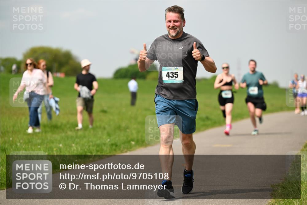 10.05.2026 - 8. Wedeler Halbmarathon Dr. Thomas Lammeyer http://msf.ph/oto/9705108 10.05.2026 11:53:18 Laufen 435 meine-sportfotos.de
