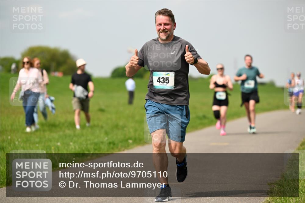 10.05.2026 - 8. Wedeler Halbmarathon Dr. Thomas Lammeyer http://msf.ph/oto/9705110 10.05.2026 11:53:18 Laufen 435 meine-sportfotos.de