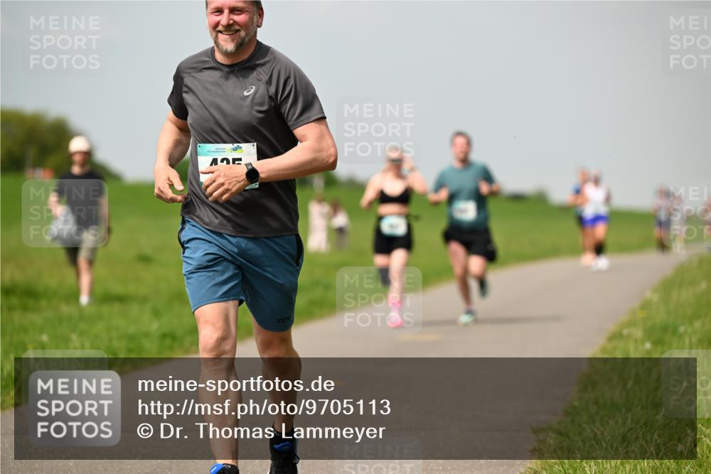 10.05.2026 - 8. Wedeler Halbmarathon Dr. Thomas Lammeyer http://msf.ph/oto/9705113 10.05.2026 11:53:18 Laufen  meine-sportfotos.de