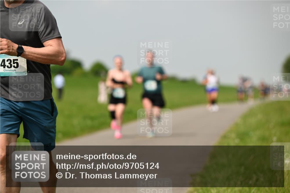 10.05.2026 - 8. Wedeler Halbmarathon Dr. Thomas Lammeyer http://msf.ph/oto/9705124 10.05.2026 11:53:19 Laufen 435 meine-sportfotos.de
