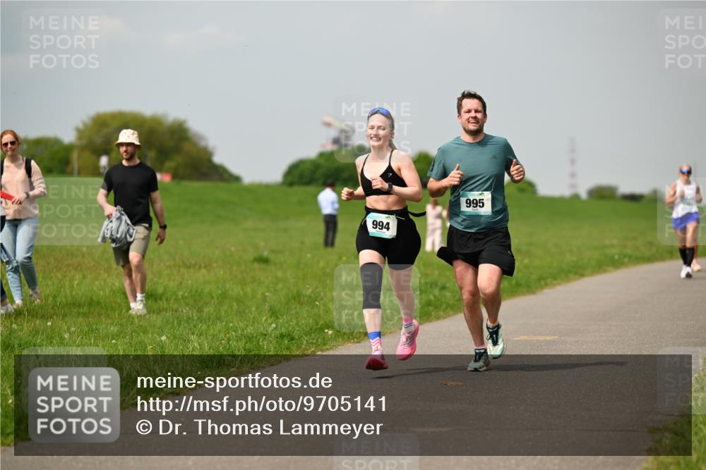 10.05.2026 - 8. Wedeler Halbmarathon Dr. Thomas Lammeyer http://msf.ph/oto/9705141 10.05.2026 11:53:20 Laufen 994, 995 meine-sportfotos.de