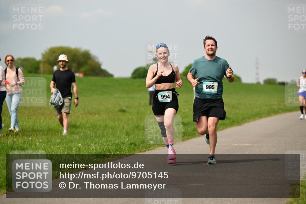 10.05.2026 - 8. Wedeler Halbmarathon Dr. Thomas Lammeyer http://msf.ph/oto/9705145 10.05.2026 11:53:21 Laufen 994, 995 meine-sportfotos.de