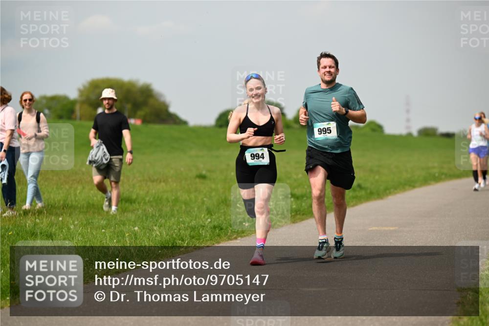 10.05.2026 - 8. Wedeler Halbmarathon Dr. Thomas Lammeyer http://msf.ph/oto/9705147 10.05.2026 11:53:21 Laufen 994, 995 meine-sportfotos.de