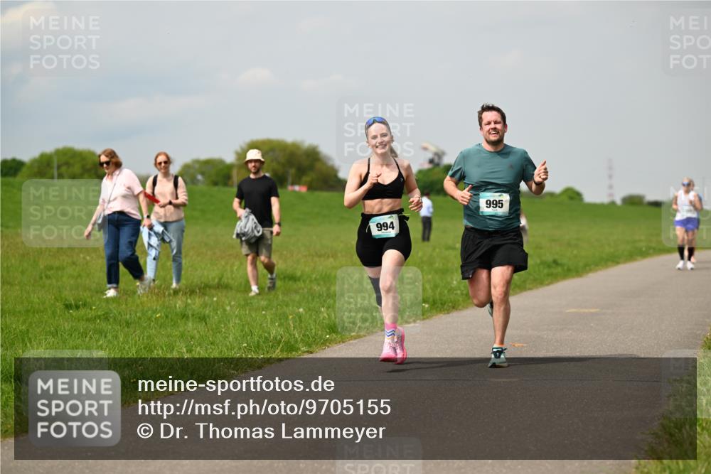 10.05.2026 - 8. Wedeler Halbmarathon Dr. Thomas Lammeyer http://msf.ph/oto/9705155 10.05.2026 11:53:21 Laufen 994, 995 meine-sportfotos.de