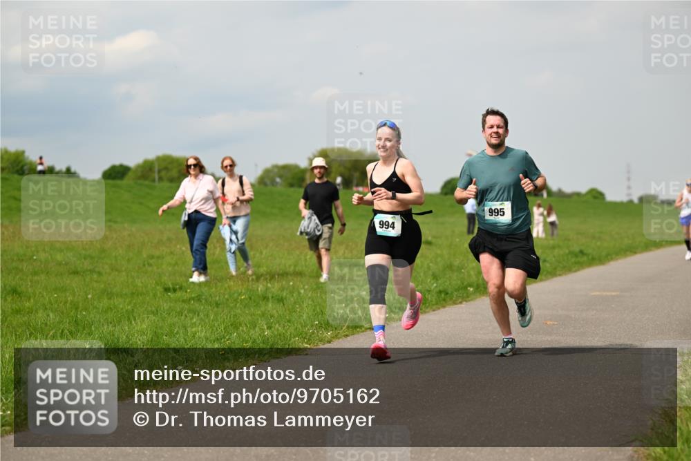 10.05.2026 - 8. Wedeler Halbmarathon Dr. Thomas Lammeyer http://msf.ph/oto/9705162 10.05.2026 11:53:22 Laufen 994, 995 meine-sportfotos.de