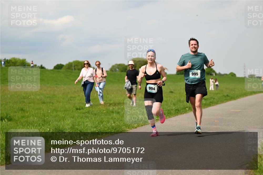 10.05.2026 - 8. Wedeler Halbmarathon Dr. Thomas Lammeyer http://msf.ph/oto/9705172 10.05.2026 11:53:22 Laufen 994, 995 meine-sportfotos.de
