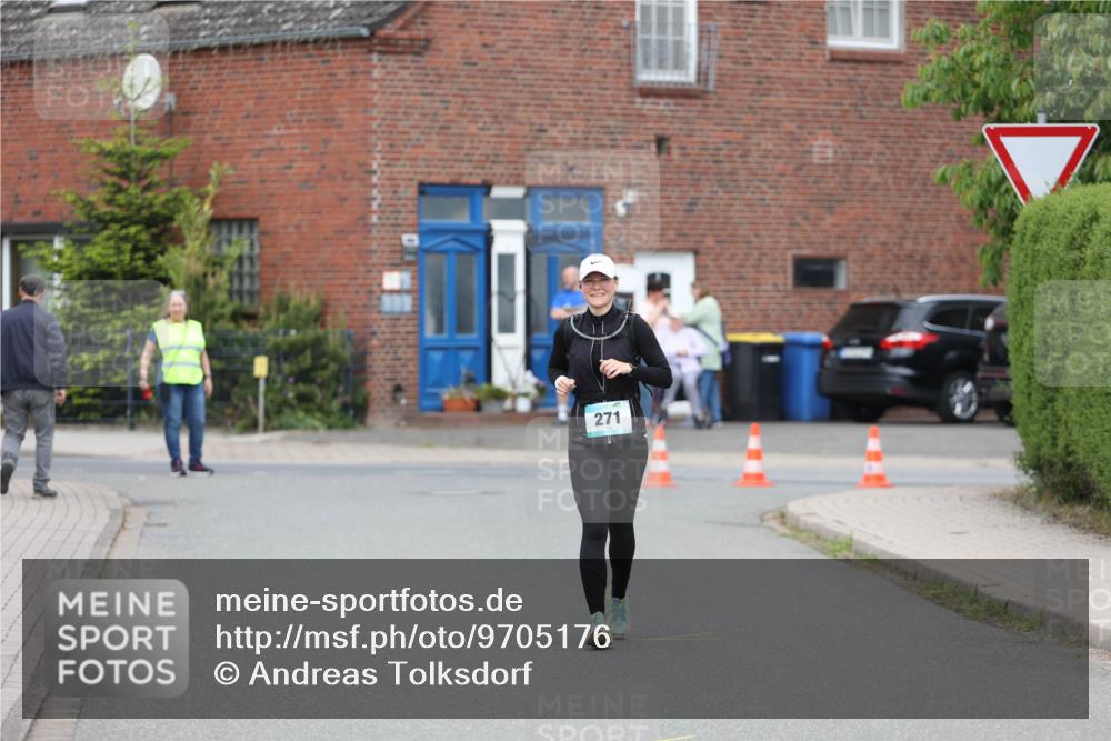 10.05.2026 - 8. Wedeler Halbmarathon Andreas Tolksdorf http://msf.ph/oto/9705176 10.05.2026 10:47:20 Laufen 271 meine-sportfotos.de
