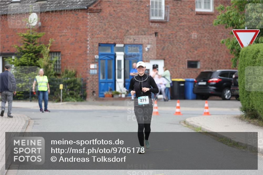 10.05.2026 - 8. Wedeler Halbmarathon Andreas Tolksdorf http://msf.ph/oto/9705178 10.05.2026 10:47:20 Laufen 271 meine-sportfotos.de
