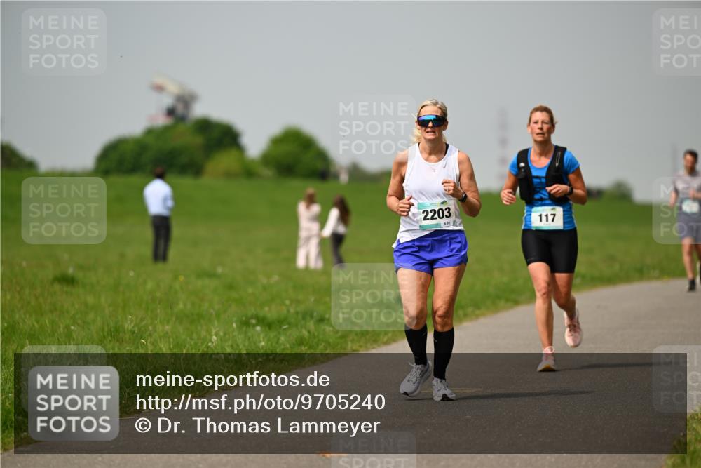 10.05.2026 - 8. Wedeler Halbmarathon Dr. Thomas Lammeyer http://msf.ph/oto/9705240 10.05.2026 11:53:27 Laufen 2203, 117 meine-sportfotos.de