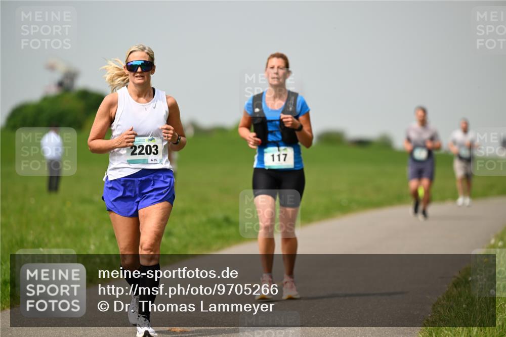 10.05.2026 - 8. Wedeler Halbmarathon Dr. Thomas Lammeyer http://msf.ph/oto/9705266 10.05.2026 11:53:29 Laufen 2203, 117 meine-sportfotos.de