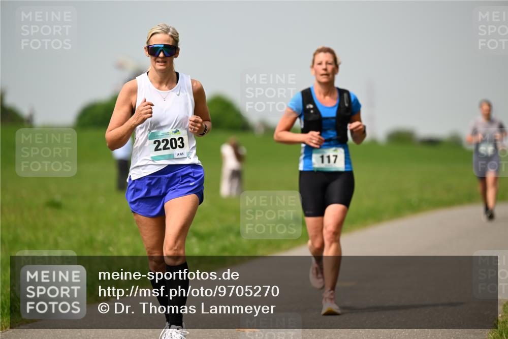 10.05.2026 - 8. Wedeler Halbmarathon Dr. Thomas Lammeyer http://msf.ph/oto/9705270 10.05.2026 11:53:30 Laufen 2203, 117 meine-sportfotos.de