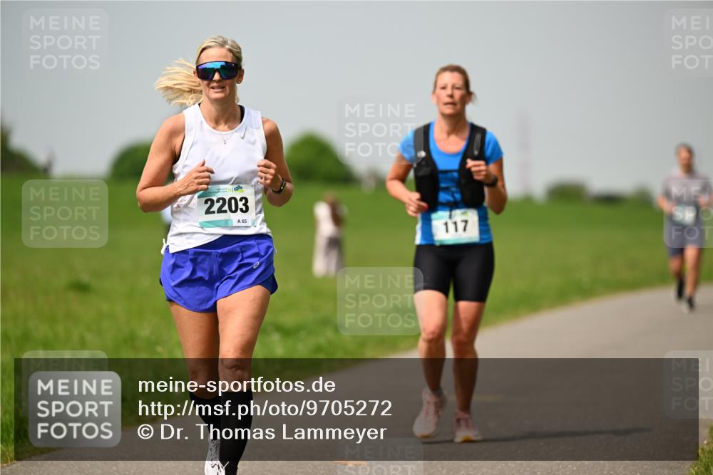10.05.2026 - 8. Wedeler Halbmarathon Dr. Thomas Lammeyer http://msf.ph/oto/9705272 10.05.2026 11:53:30 Laufen 2203, 117 meine-sportfotos.de