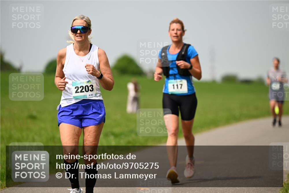 10.05.2026 - 8. Wedeler Halbmarathon Dr. Thomas Lammeyer http://msf.ph/oto/9705275 10.05.2026 11:53:30 Laufen 2203, 117 meine-sportfotos.de