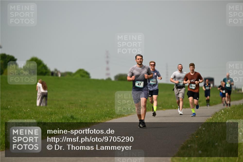 10.05.2026 - 8. Wedeler Halbmarathon Dr. Thomas Lammeyer http://msf.ph/oto/9705290 10.05.2026 11:53:34 Laufen 2031, 2034 meine-sportfotos.de