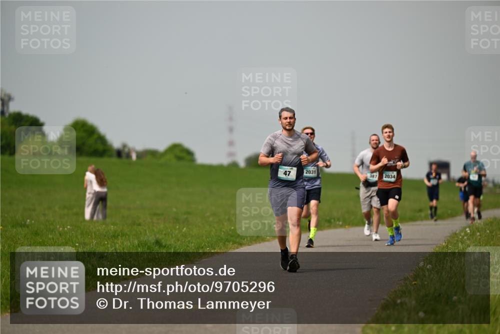 10.05.2026 - 8. Wedeler Halbmarathon Dr. Thomas Lammeyer http://msf.ph/oto/9705296 10.05.2026 11:53:34 Laufen 2031, 387, 2034 meine-sportfotos.de