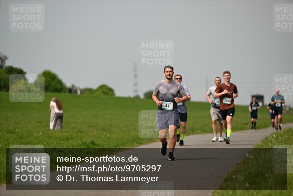 10.05.2026 - 8. Wedeler Halbmarathon Dr. Thomas Lammeyer http://msf.ph/oto/9705297 10.05.2026 11:53:34 Laufen 2034 meine-sportfotos.de