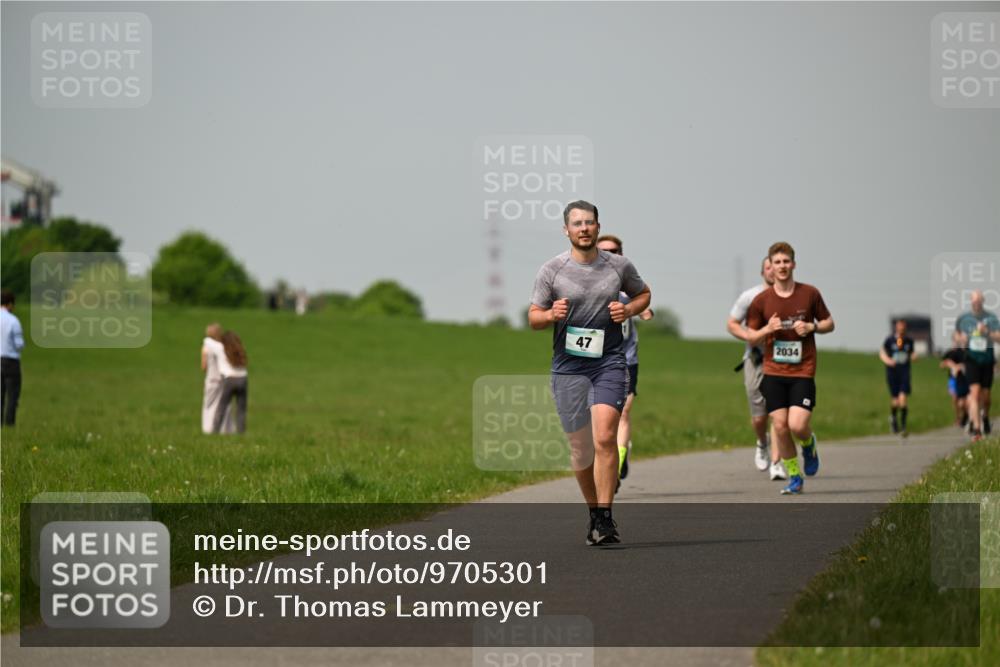 10.05.2026 - 8. Wedeler Halbmarathon Dr. Thomas Lammeyer http://msf.ph/oto/9705301 10.05.2026 11:53:35 Laufen 2034 meine-sportfotos.de