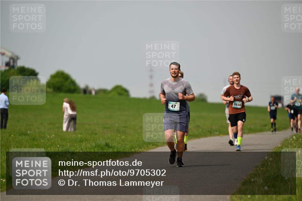 10.05.2026 - 8. Wedeler Halbmarathon Dr. Thomas Lammeyer http://msf.ph/oto/9705302 10.05.2026 11:53:35 Laufen 2034 meine-sportfotos.de