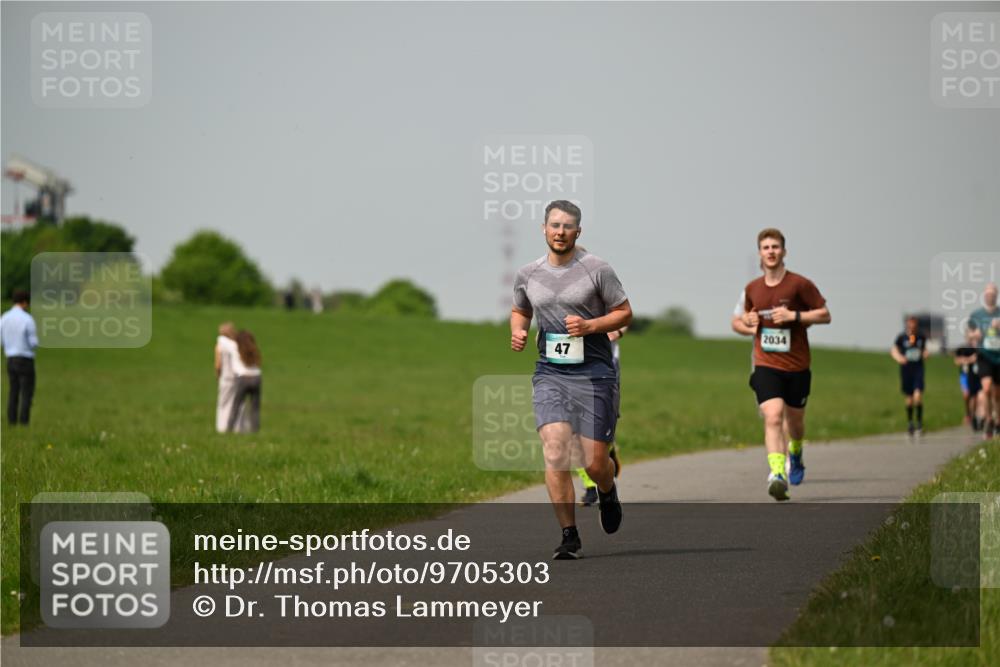 10.05.2026 - 8. Wedeler Halbmarathon Dr. Thomas Lammeyer http://msf.ph/oto/9705303 10.05.2026 11:53:36 Laufen 2034 meine-sportfotos.de