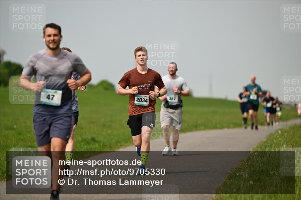 10.05.2026 - 8. Wedeler Halbmarathon Dr. Thomas Lammeyer http://msf.ph/oto/9705330 10.05.2026 11:53:40 Laufen 2034, 387 meine-sportfotos.de