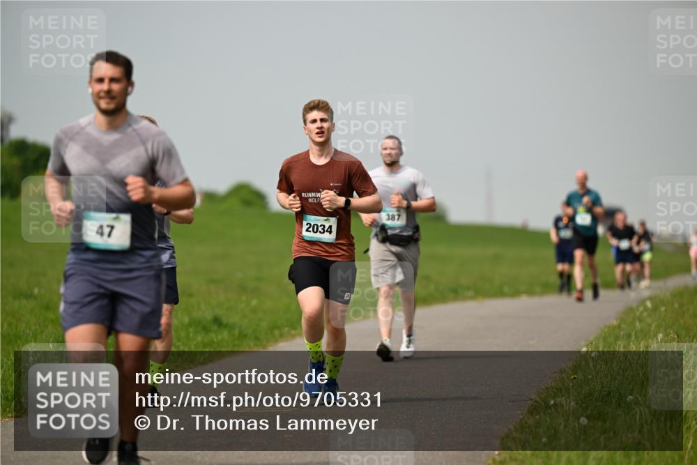 10.05.2026 - 8. Wedeler Halbmarathon Dr. Thomas Lammeyer http://msf.ph/oto/9705331 10.05.2026 11:53:40 Laufen 2034, 387 meine-sportfotos.de