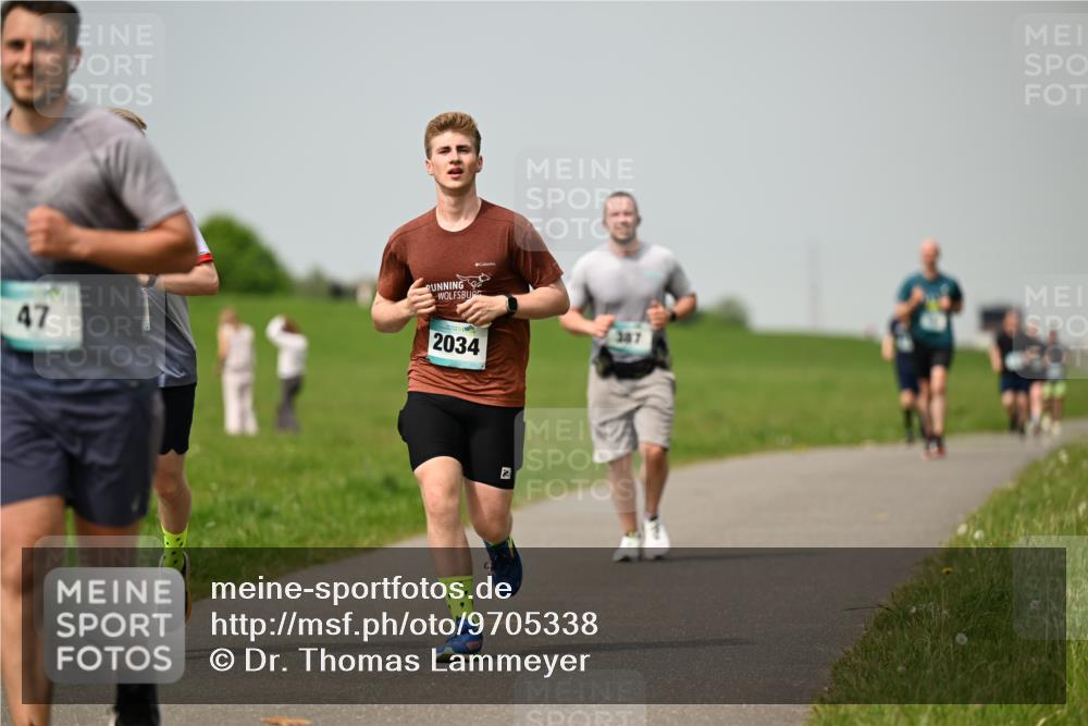 10.05.2026 - 8. Wedeler Halbmarathon Dr. Thomas Lammeyer http://msf.ph/oto/9705338 10.05.2026 11:53:41 Laufen 2034 meine-sportfotos.de
