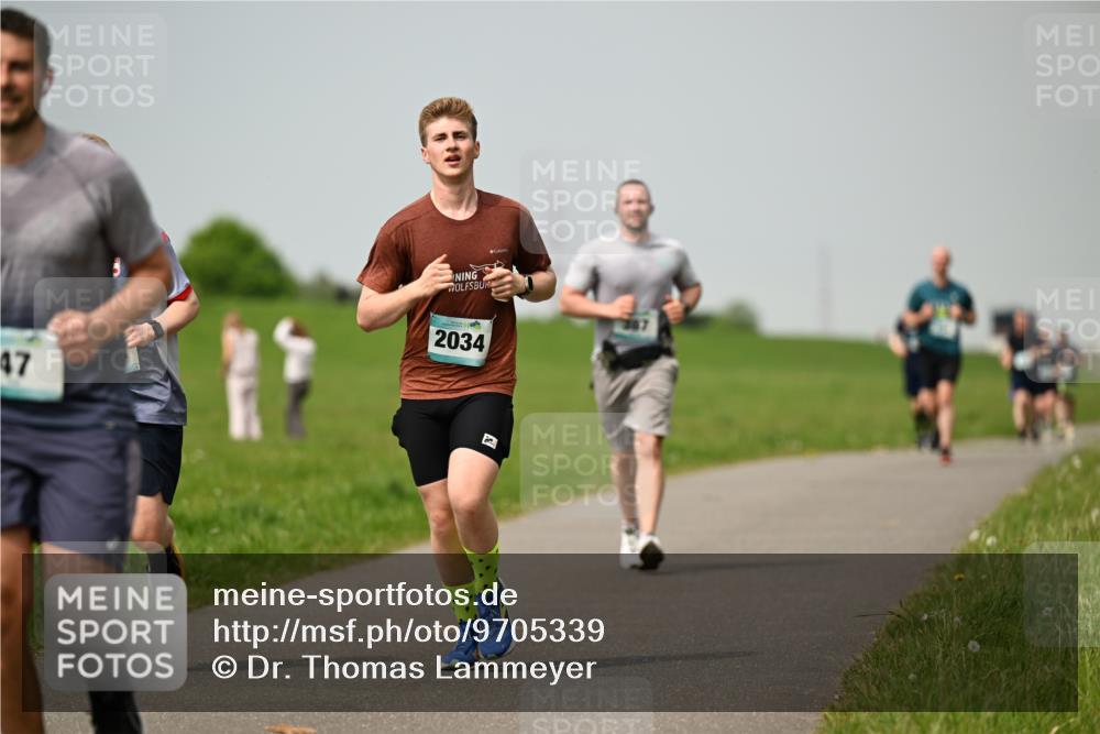 10.05.2026 - 8. Wedeler Halbmarathon Dr. Thomas Lammeyer http://msf.ph/oto/9705339 10.05.2026 11:53:41 Laufen 2034 meine-sportfotos.de