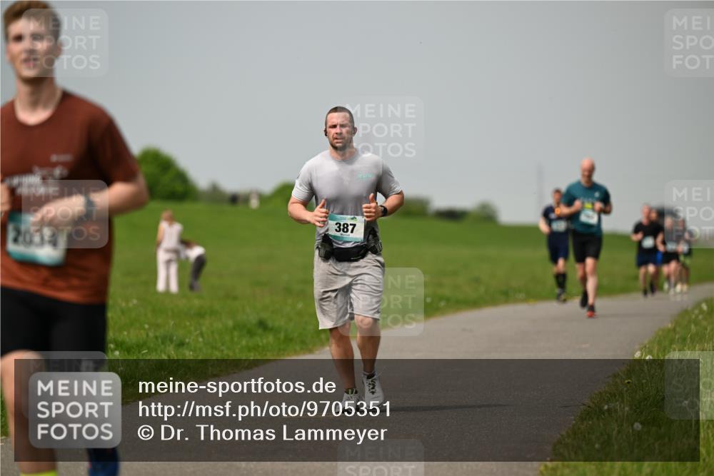 10.05.2026 - 8. Wedeler Halbmarathon Dr. Thomas Lammeyer http://msf.ph/oto/9705351 10.05.2026 11:53:43 Laufen 2012, 387 meine-sportfotos.de