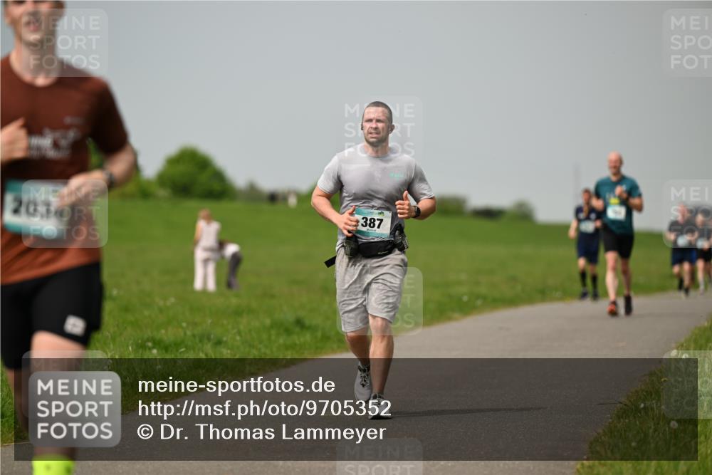 10.05.2026 - 8. Wedeler Halbmarathon Dr. Thomas Lammeyer http://msf.ph/oto/9705352 10.05.2026 11:53:43 Laufen 2034, 387 meine-sportfotos.de