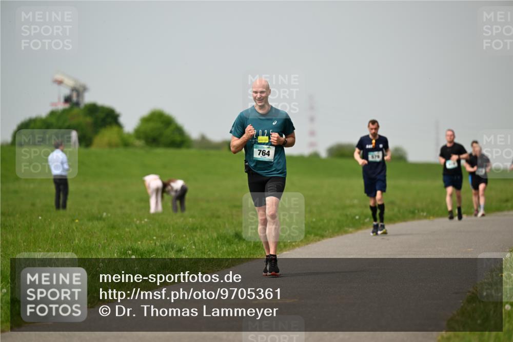 10.05.2026 - 8. Wedeler Halbmarathon Dr. Thomas Lammeyer http://msf.ph/oto/9705361 10.05.2026 11:53:49 Laufen 764, 578 meine-sportfotos.de