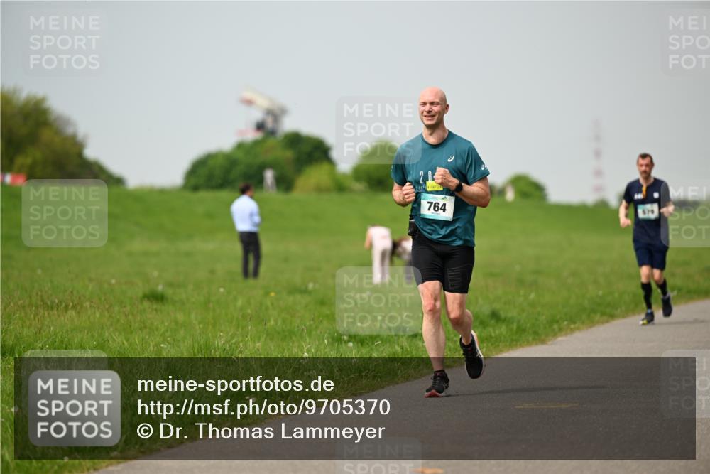10.05.2026 - 8. Wedeler Halbmarathon Dr. Thomas Lammeyer http://msf.ph/oto/9705370 10.05.2026 11:53:51 Laufen 764, 670 meine-sportfotos.de