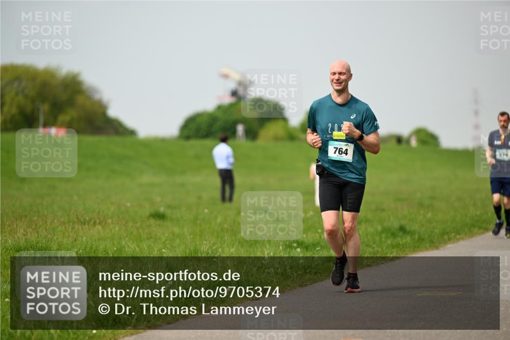 10.05.2026 - 8. Wedeler Halbmarathon Dr. Thomas Lammeyer http://msf.ph/oto/9705374 10.05.2026 11:53:51 Laufen 764, 570 meine-sportfotos.de