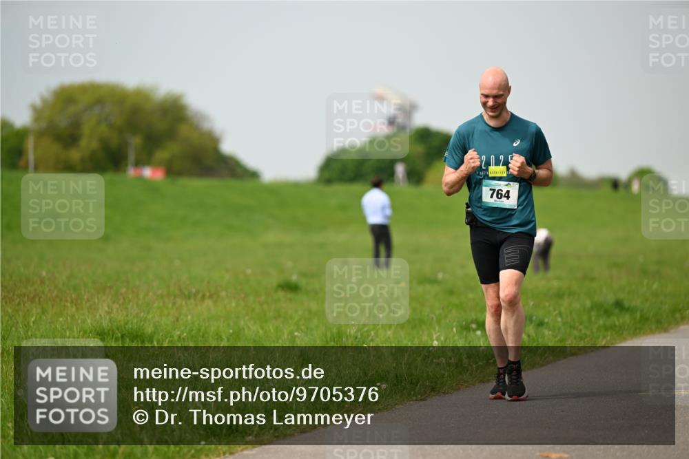 10.05.2026 - 8. Wedeler Halbmarathon Dr. Thomas Lammeyer http://msf.ph/oto/9705376 10.05.2026 11:53:51 Laufen 2025, 764 meine-sportfotos.de