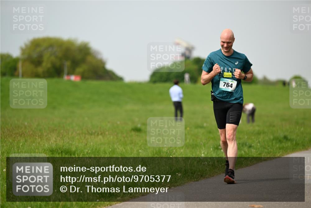 10.05.2026 - 8. Wedeler Halbmarathon Dr. Thomas Lammeyer http://msf.ph/oto/9705377 10.05.2026 11:53:52 Laufen 2025, 764 meine-sportfotos.de