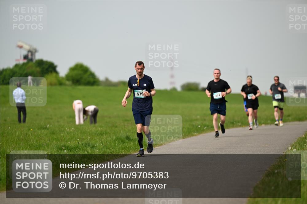 10.05.2026 - 8. Wedeler Halbmarathon Dr. Thomas Lammeyer http://msf.ph/oto/9705383 10.05.2026 11:53:54 Laufen 579, 474 meine-sportfotos.de