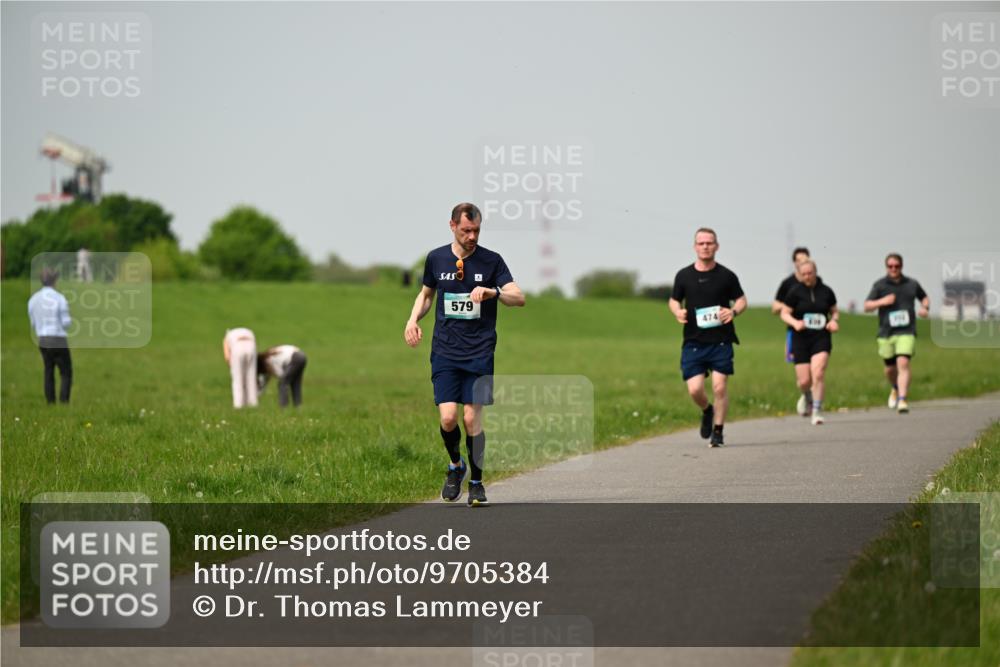 10.05.2026 - 8. Wedeler Halbmarathon Dr. Thomas Lammeyer http://msf.ph/oto/9705384 10.05.2026 11:53:54 Laufen 579, 474 meine-sportfotos.de